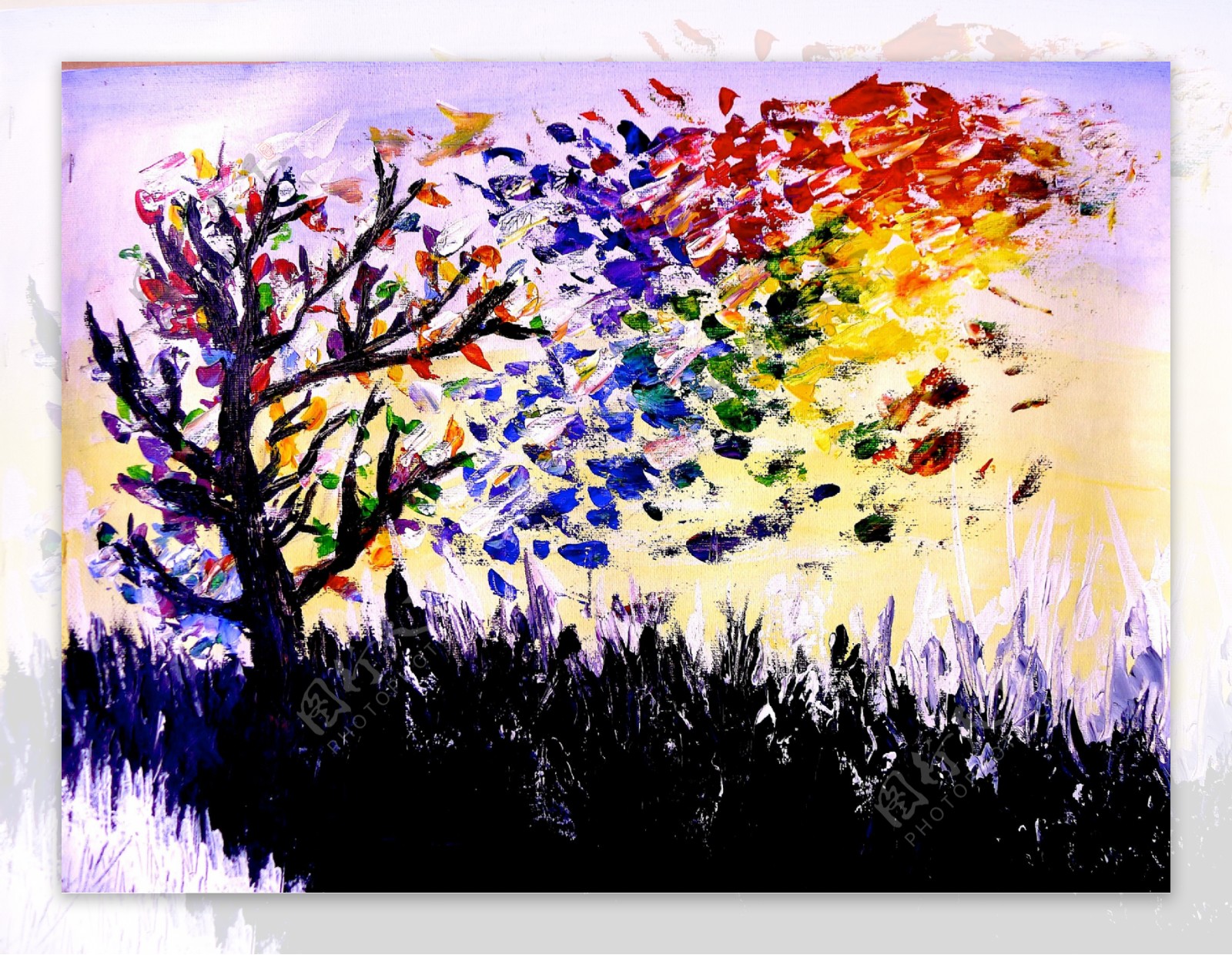 油画彩色的树图片