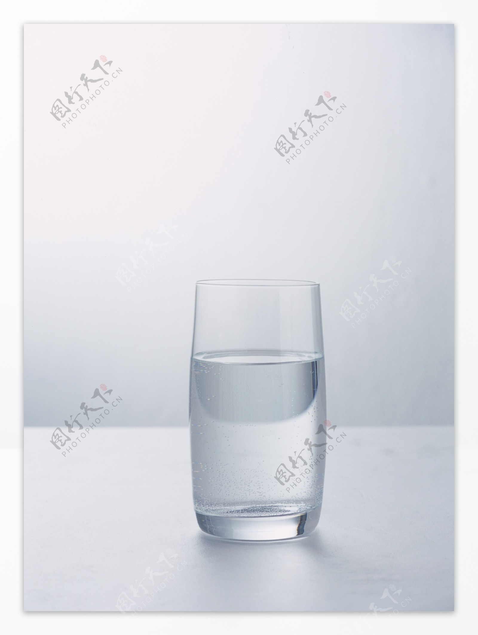 一杯水图片