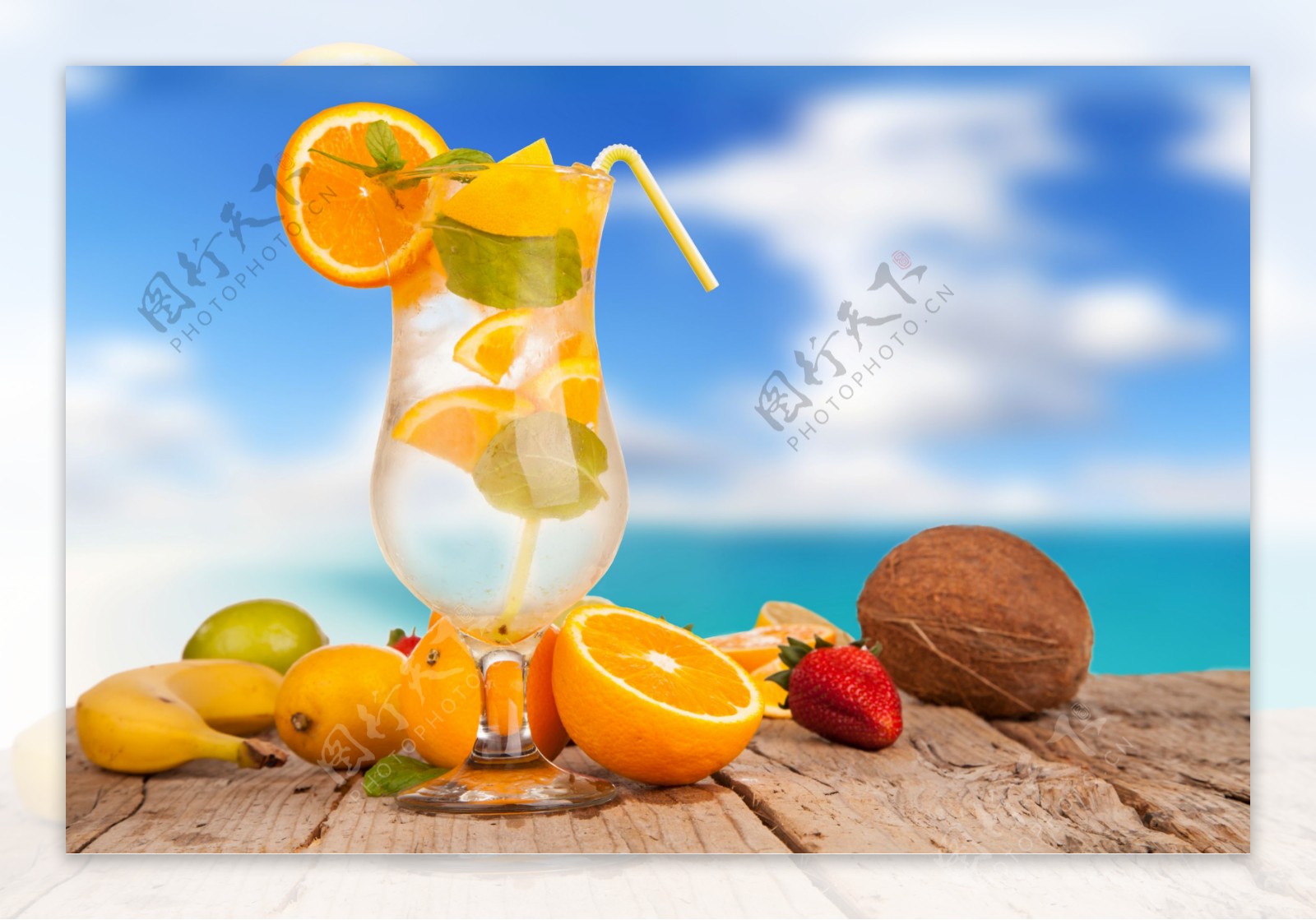果汁鸡尾酒图片