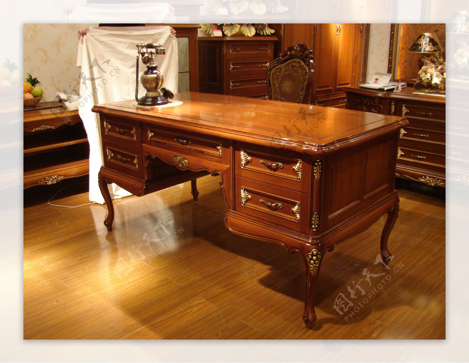 经典欧式家具办公桌书桌图片