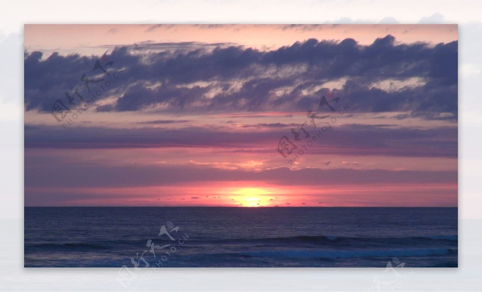 在日落的加农炮海滩在俄勒冈股票视频丰富多彩的天空视频免费下载