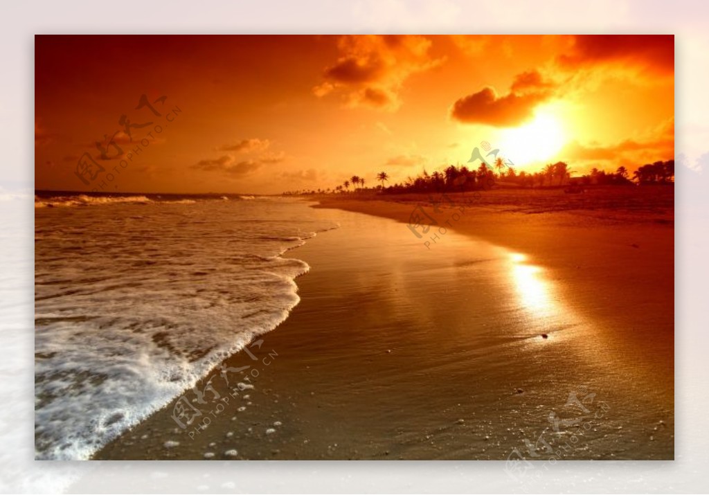 被海水冲刷的沙滩风景摄影高清图片