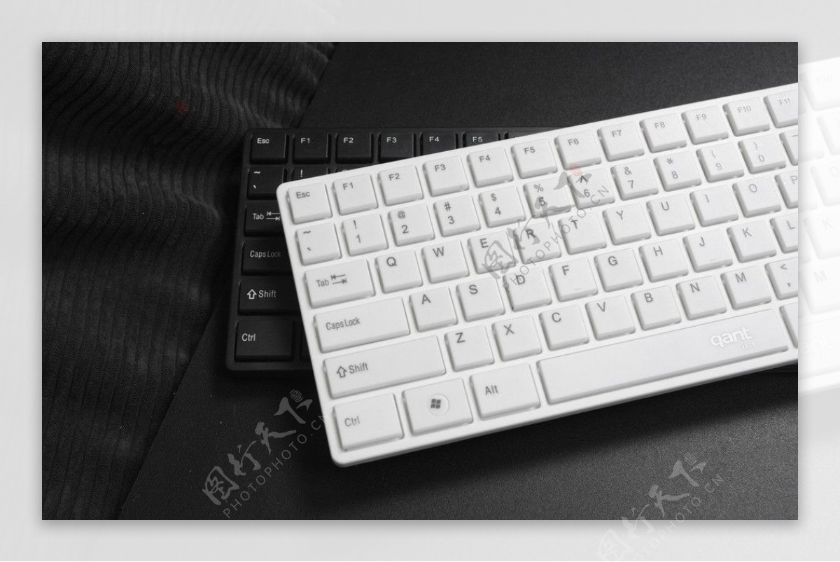 白色的键盘特写图片素材-编号26070631-图行天下
