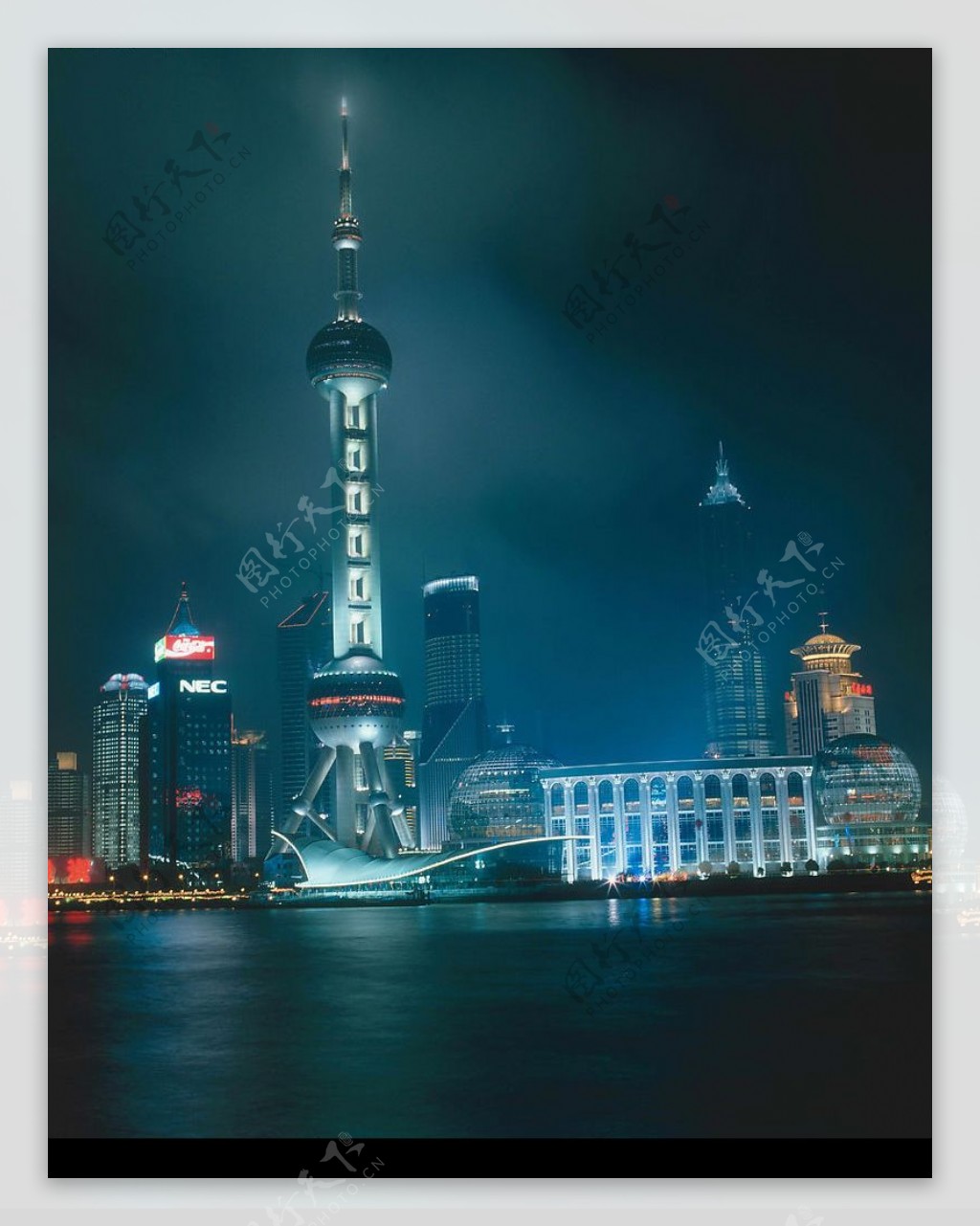 上海明珠电视塔夜景图片