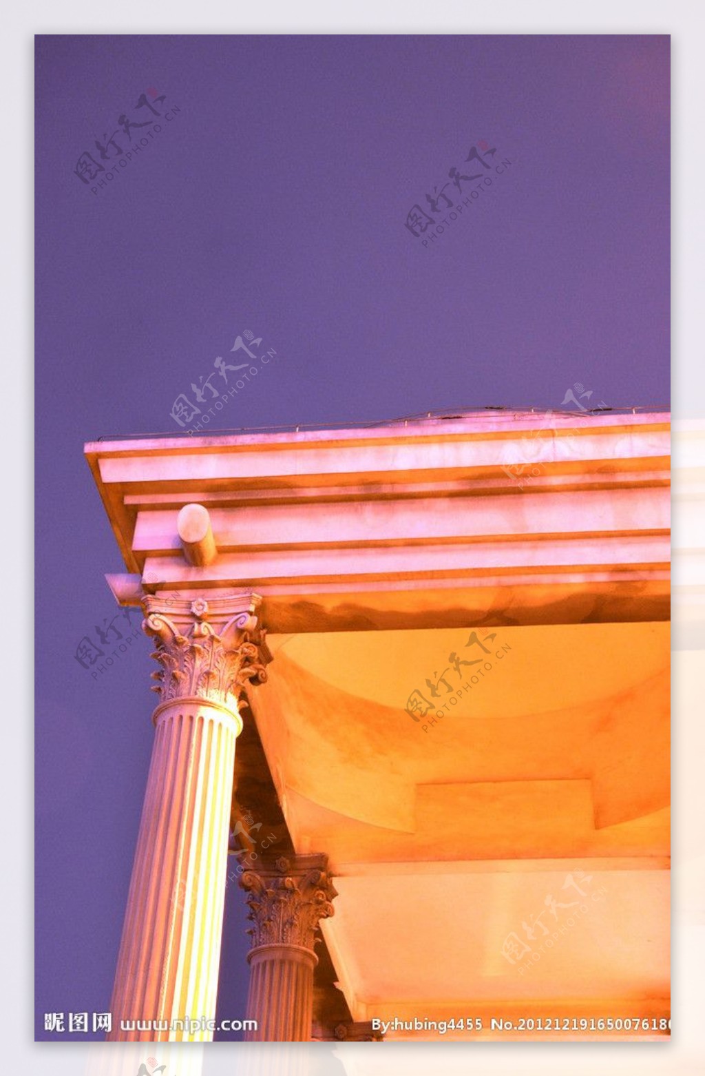 罗马柱走廊的一角图片