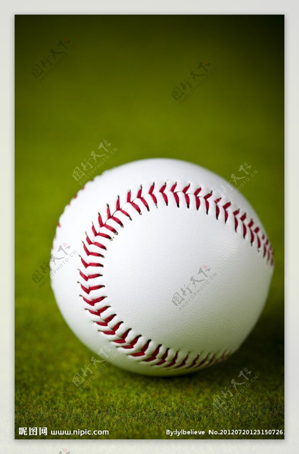 白色棒球图片