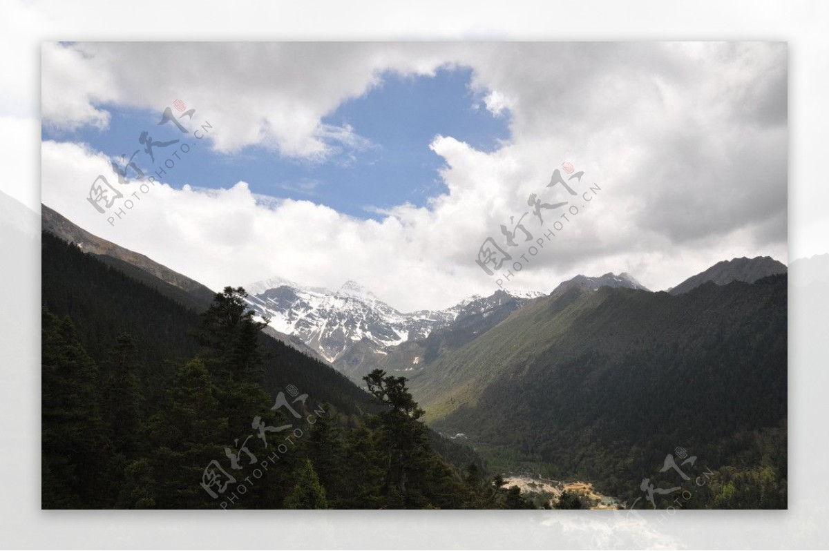 黄龙风景区雪山图片