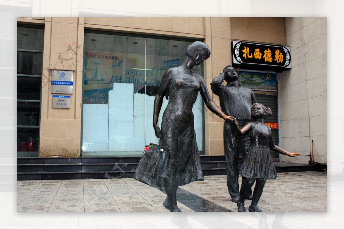 天津滨江道雕塑图片
