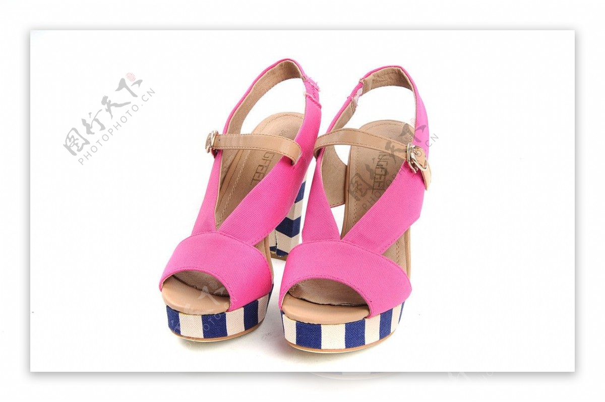 粉色女款凉鞋图片