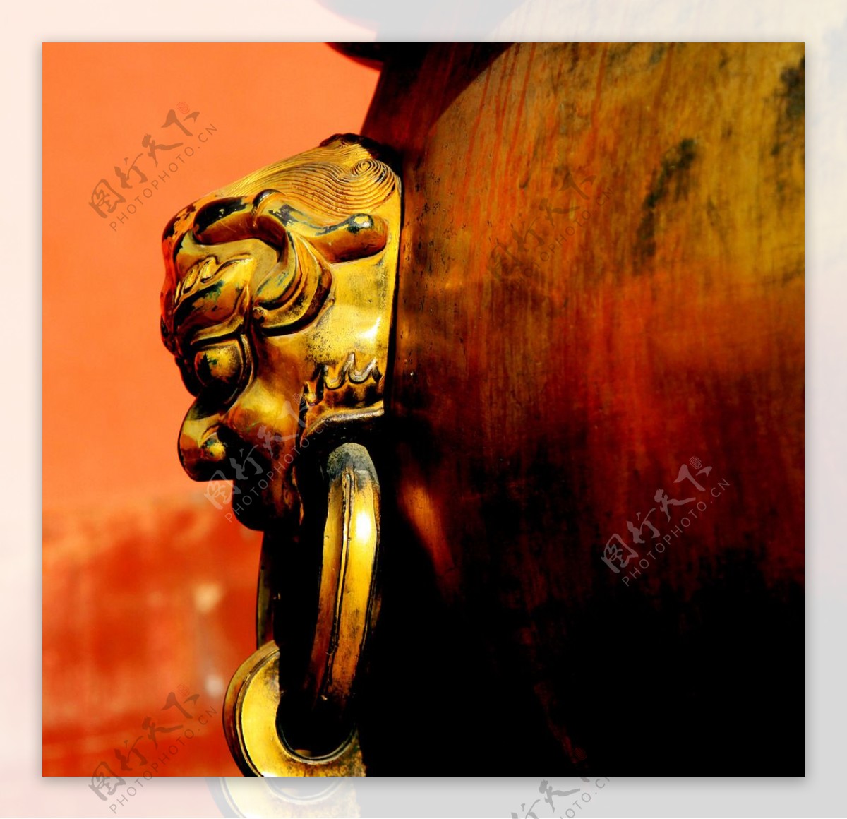 故宫鎏金铜缸图片