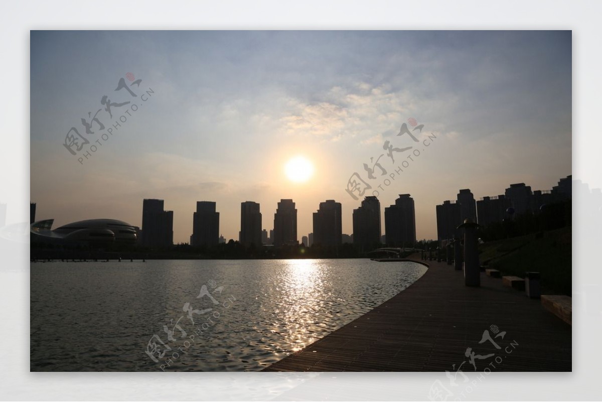 郑州CBD夕阳图片