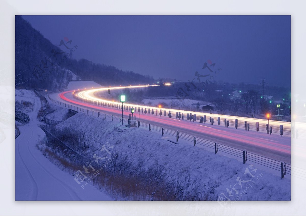 雪景道路图片