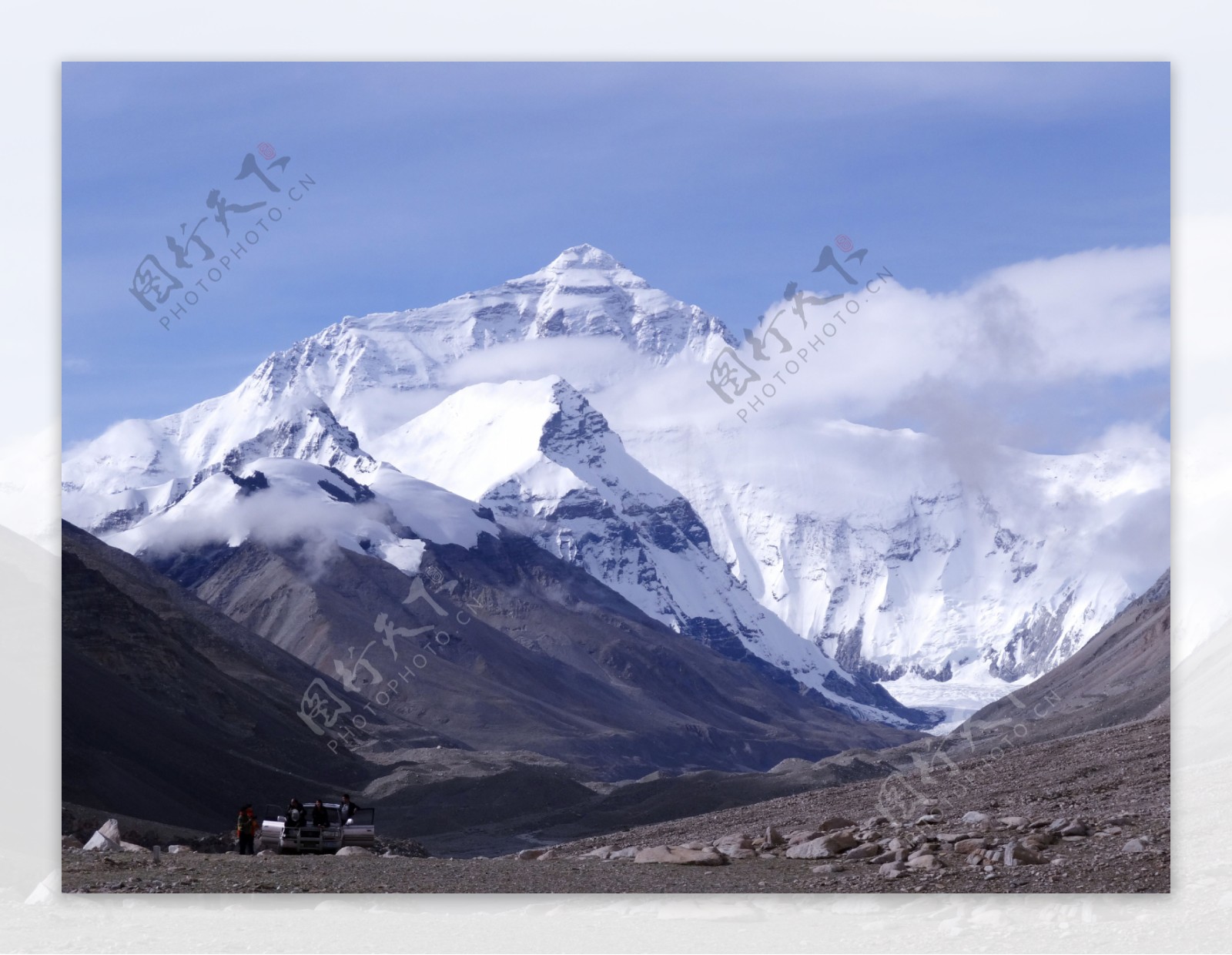 珠穆朗玛峰高清原画图片