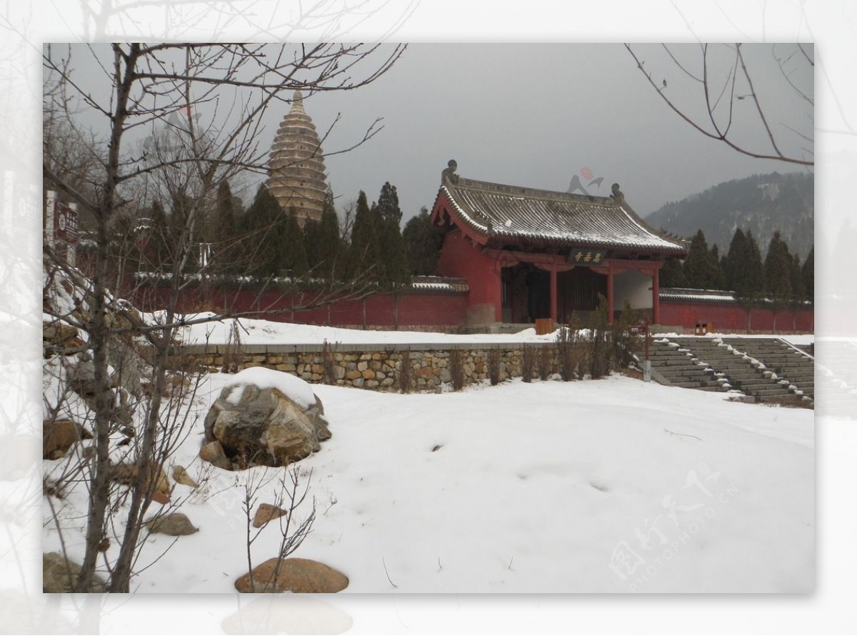 嵩岳寺冬季景色图片