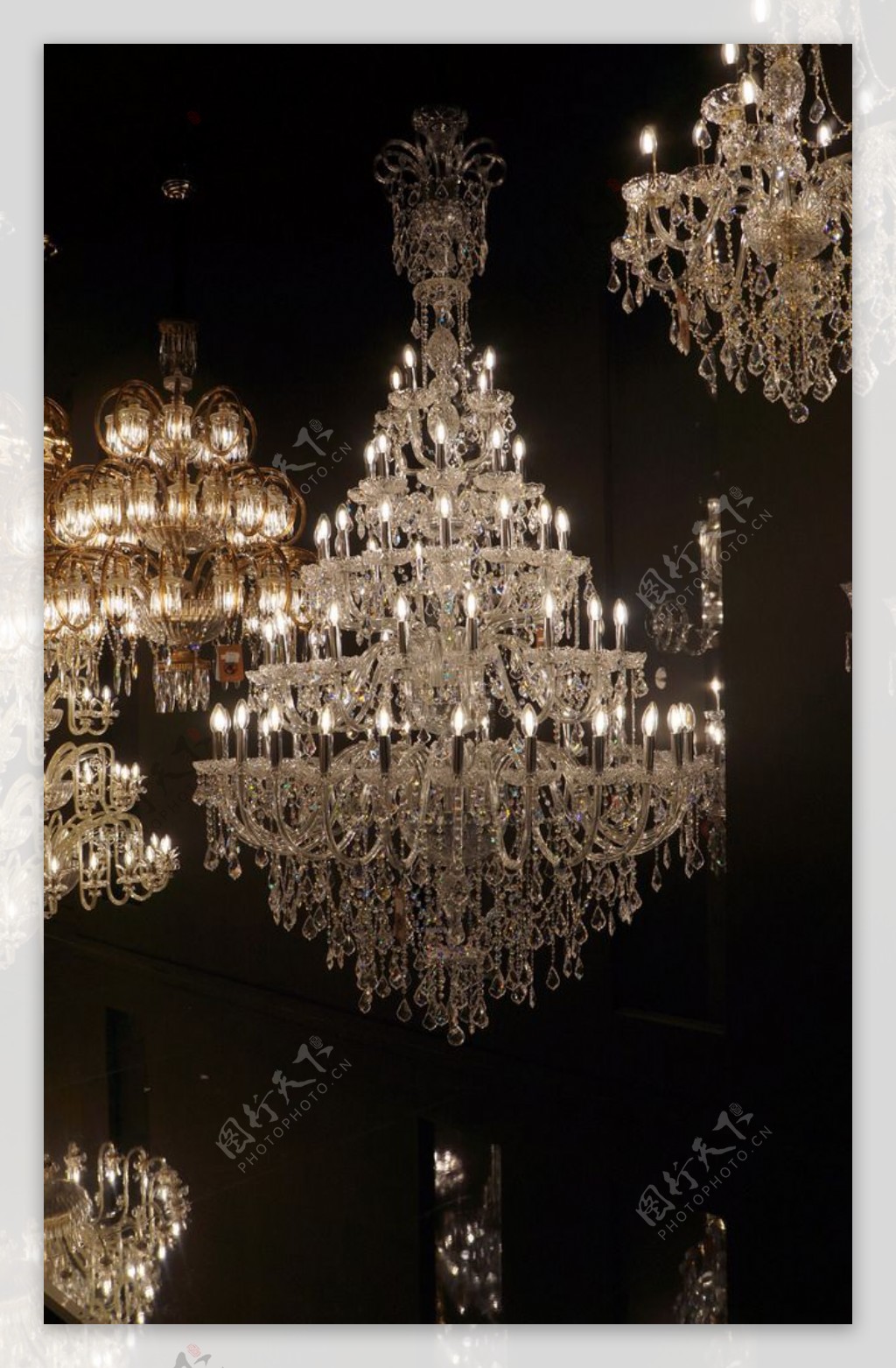 2015年米兰设计展水晶吊灯图片