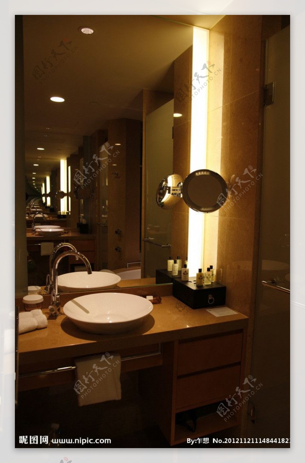 酒店洗浴室图片