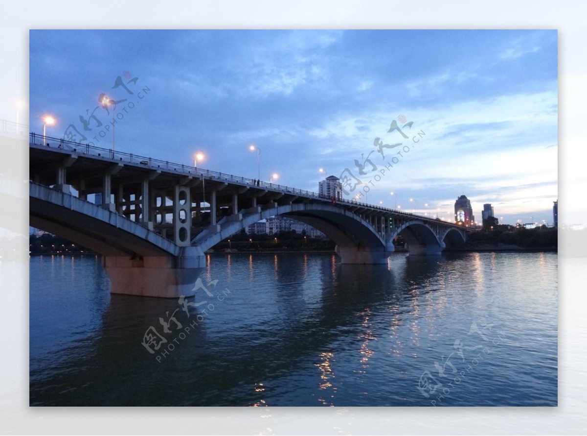 柳州柳江大桥傍晚风光图片