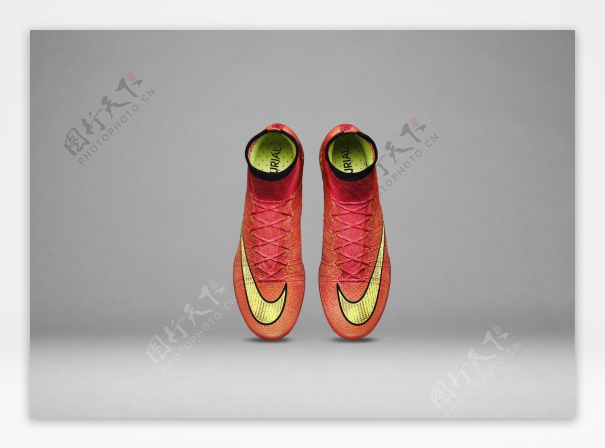 运动足球鞋图片