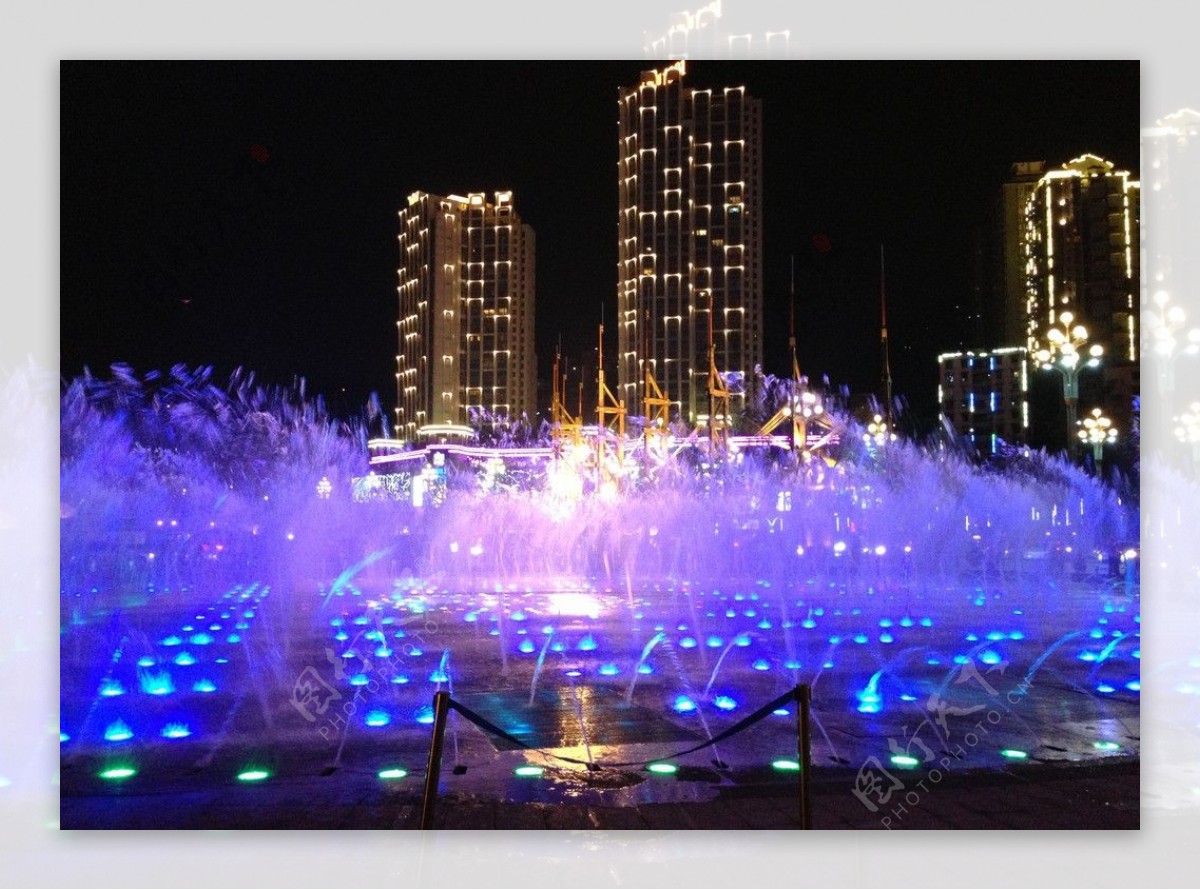 重庆南滨路喷泉夜景图片