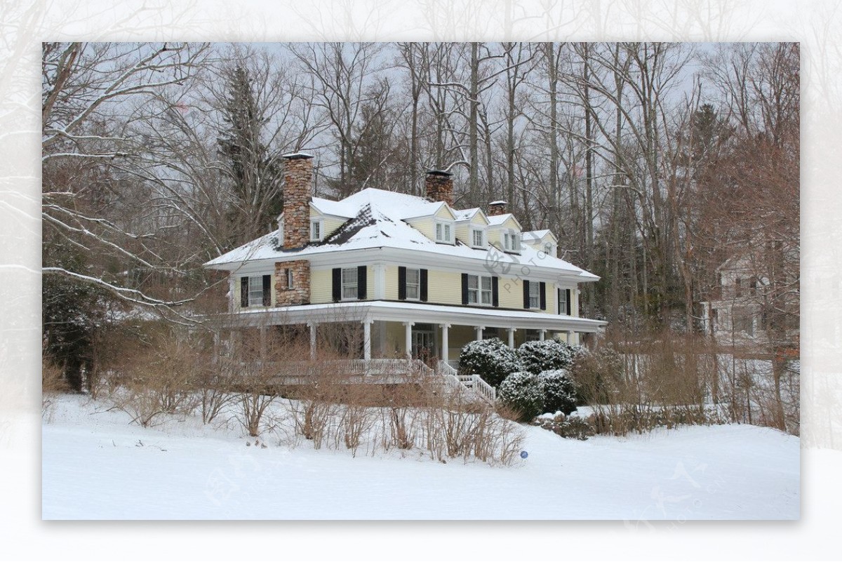 雪中别墅图片