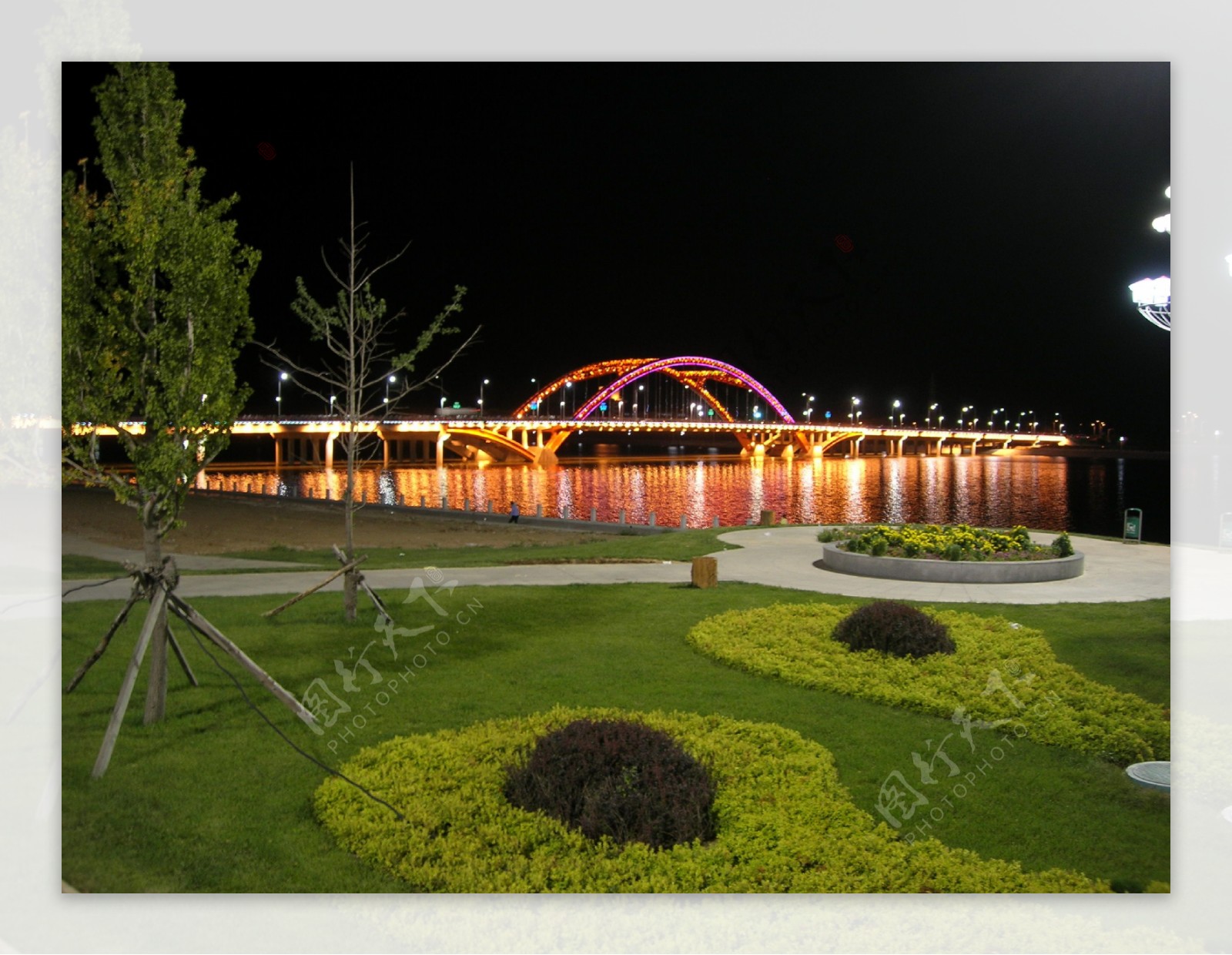 东大桥夜景图片