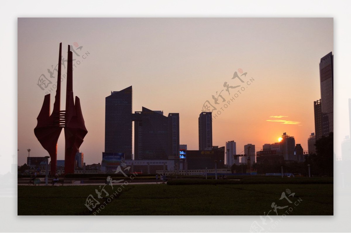 临沂市人民广场风景图片