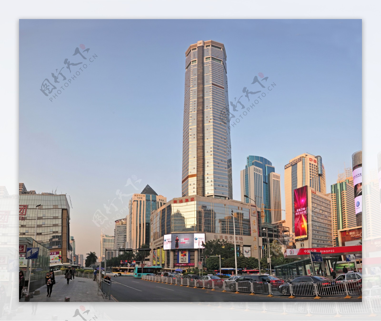 深圳华强北赛格电子大厦图片