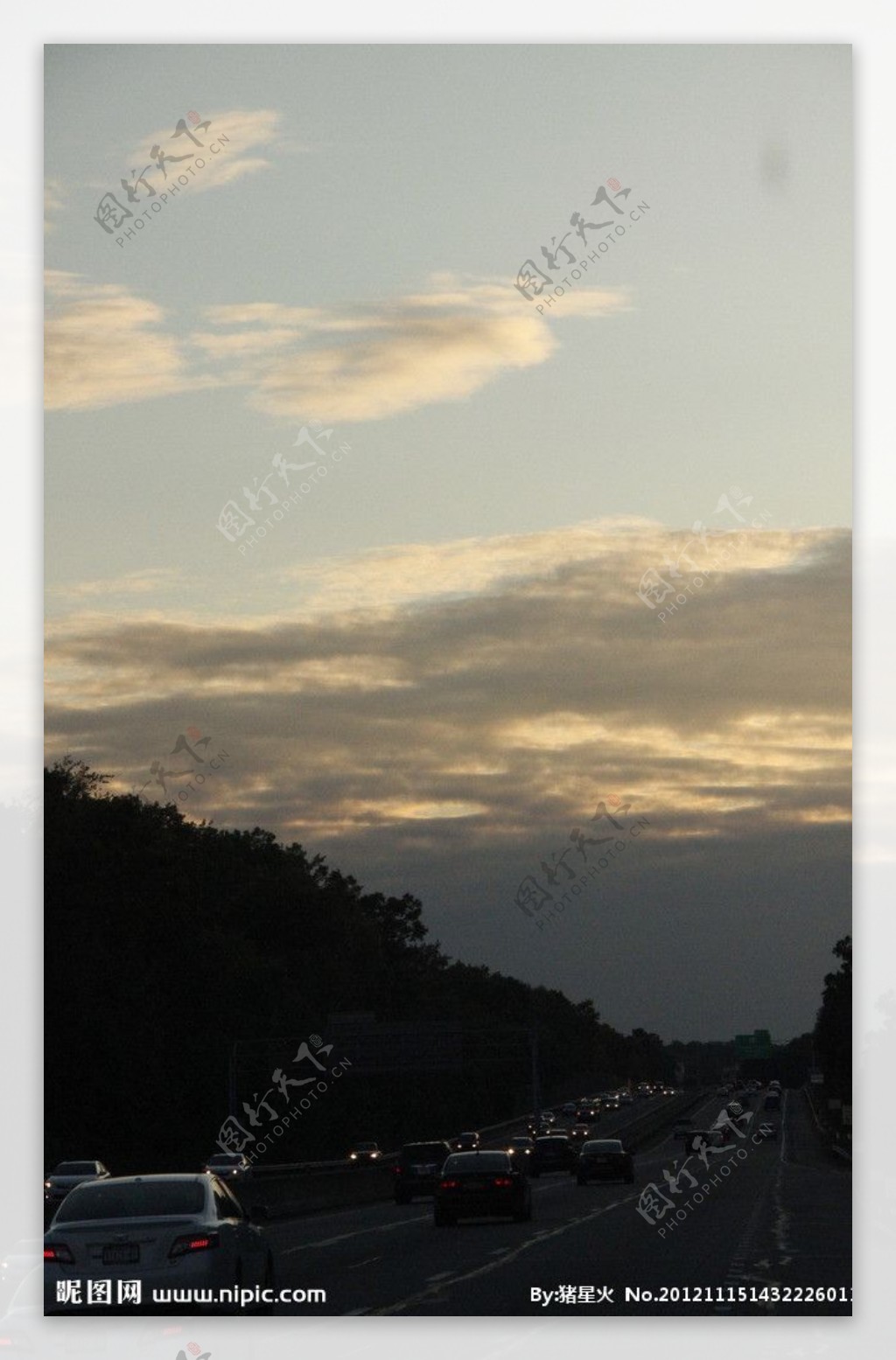 日落的公路图片