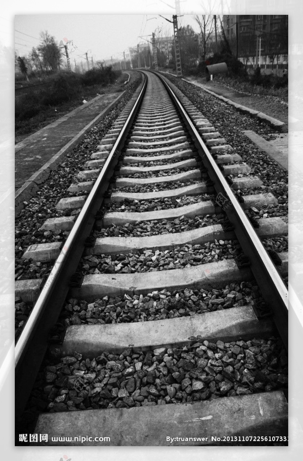 灰色火车铁路摄影图片