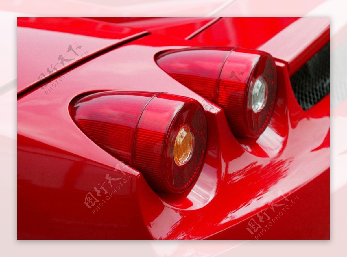 【红旗H5混动 1.5T 智联旗领版尾灯侧45度俯拍图片-汽车图片大全】-易车