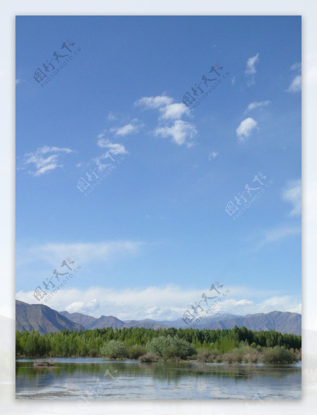 西藏的湖泊图片