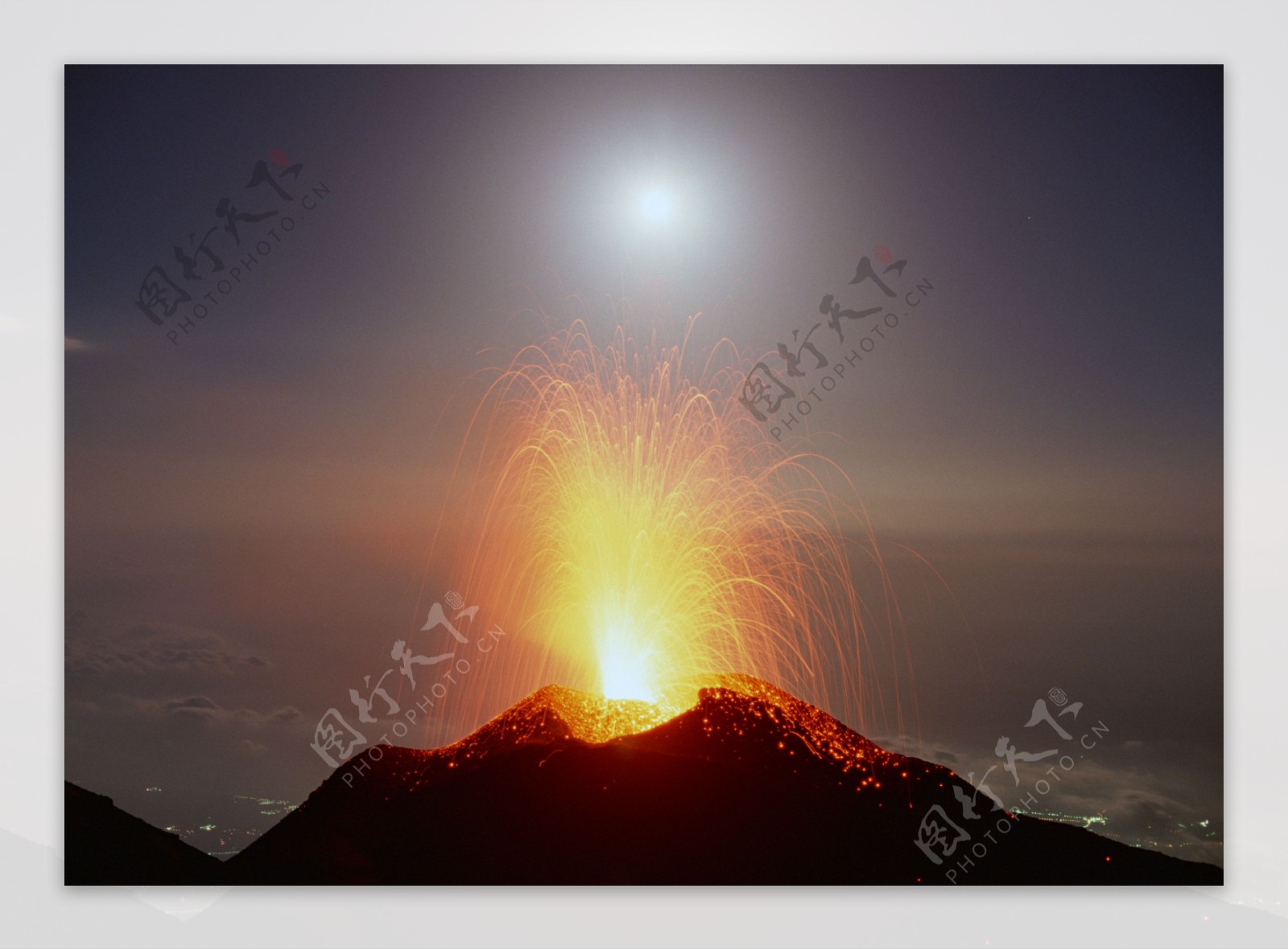 高清晰火山喷发图片