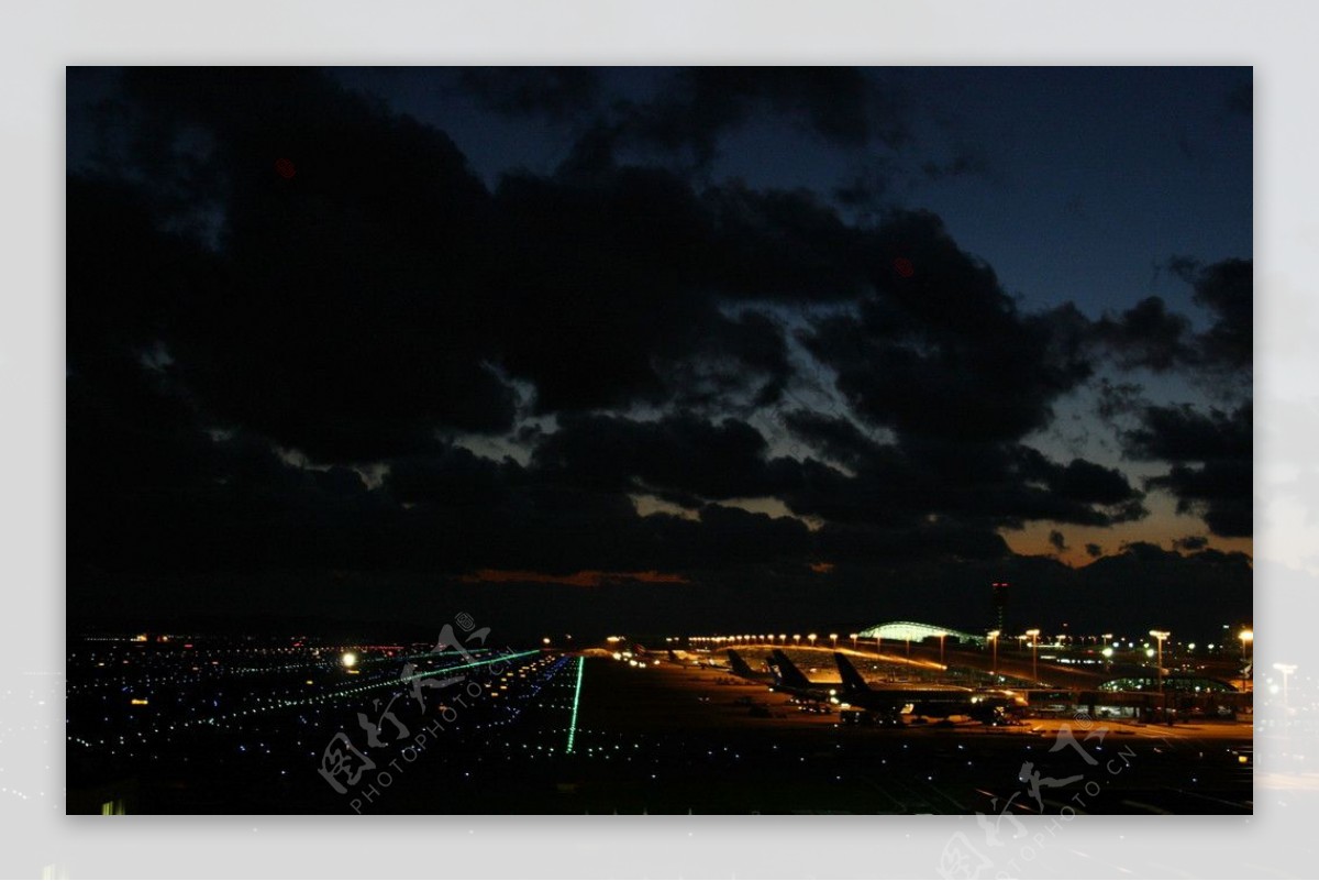 飞机场夜景图片