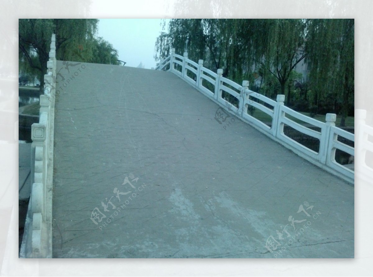 鄂州洋澜湖游园小桥图片