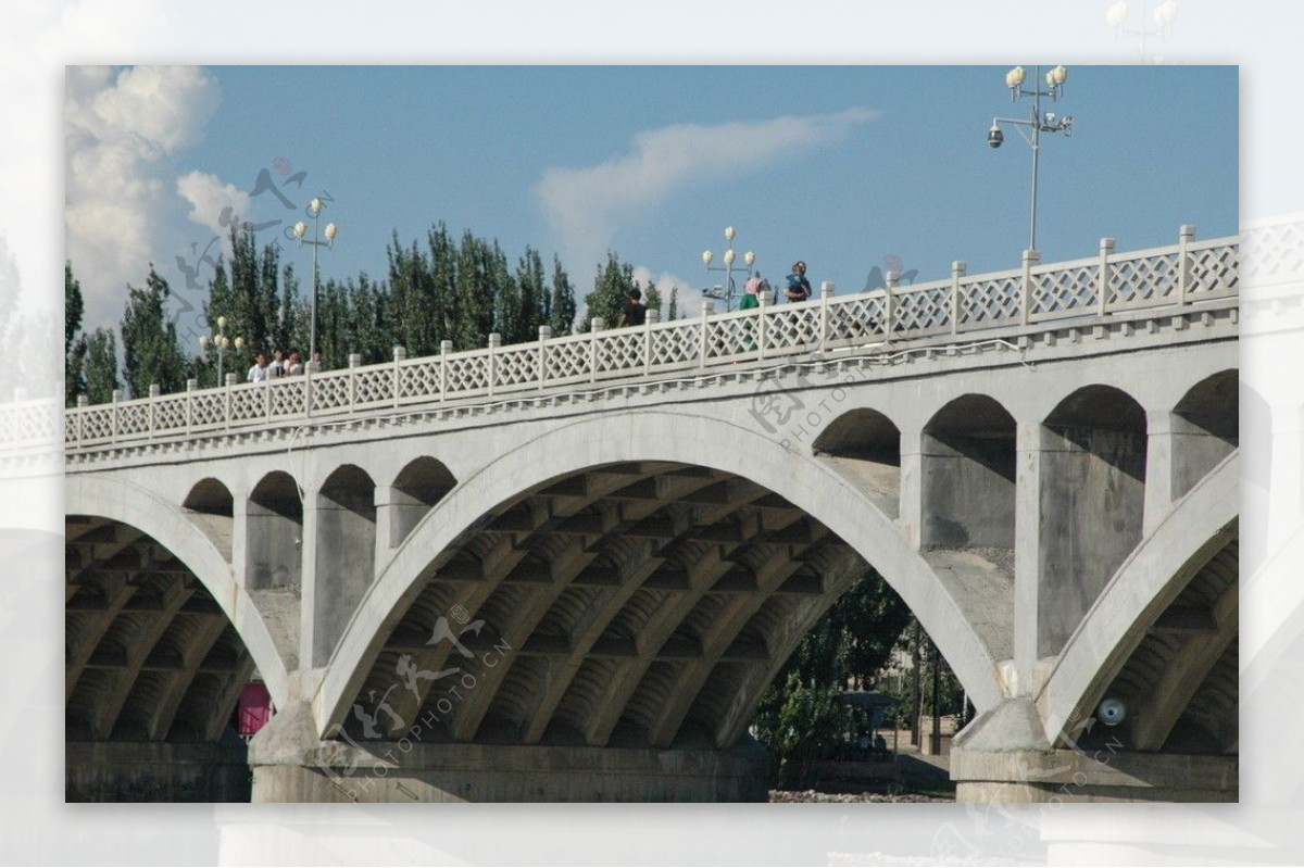 伊犁河大桥图片