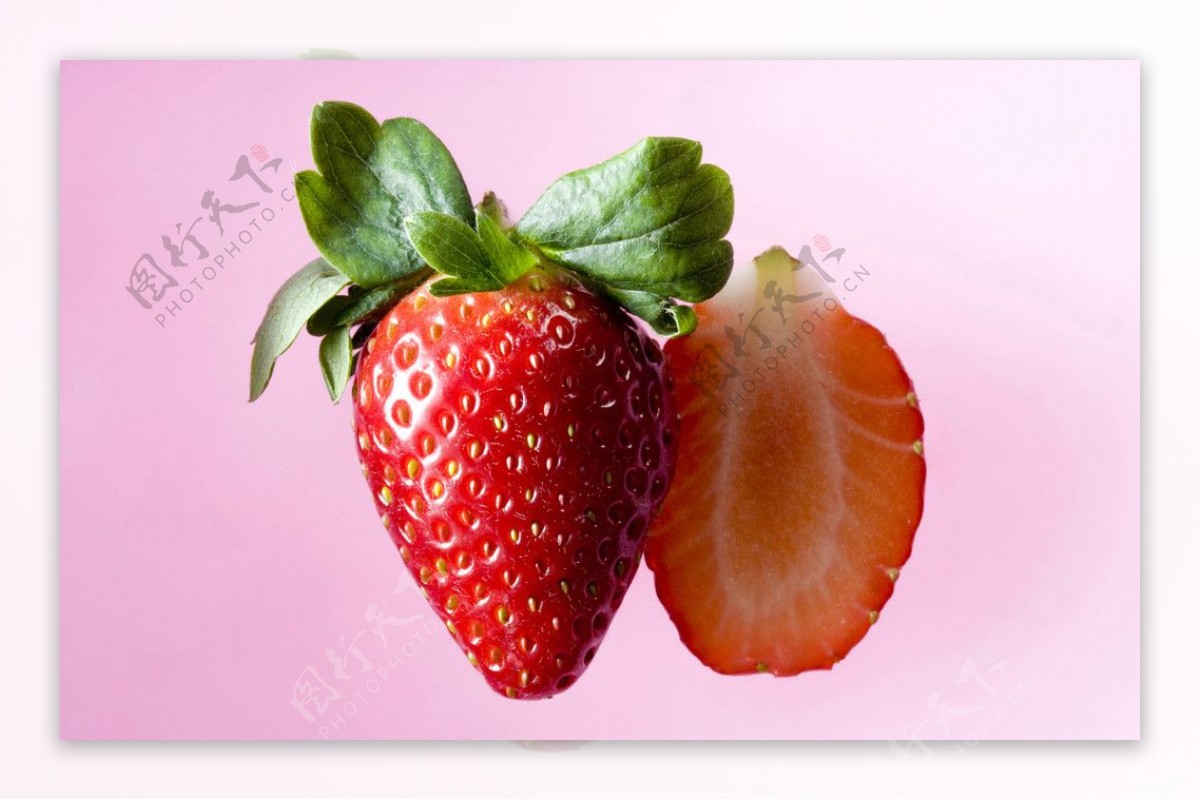 等待采摘的草莓高清图片下载-正版图片500295144-摄图网