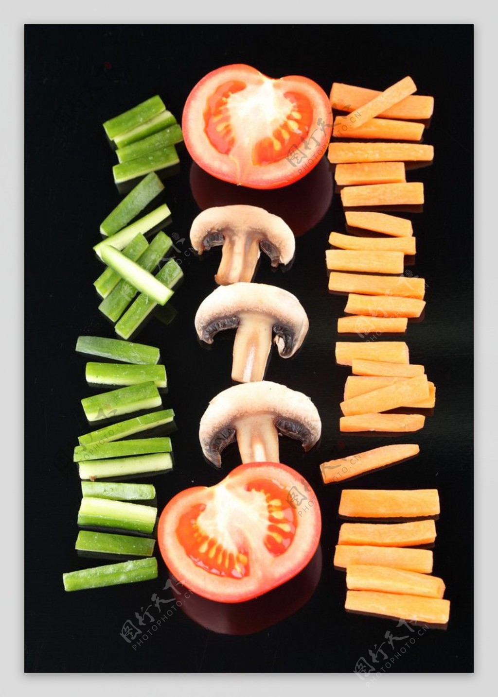 西红柿蘑菇胡萝卜黄瓜图片