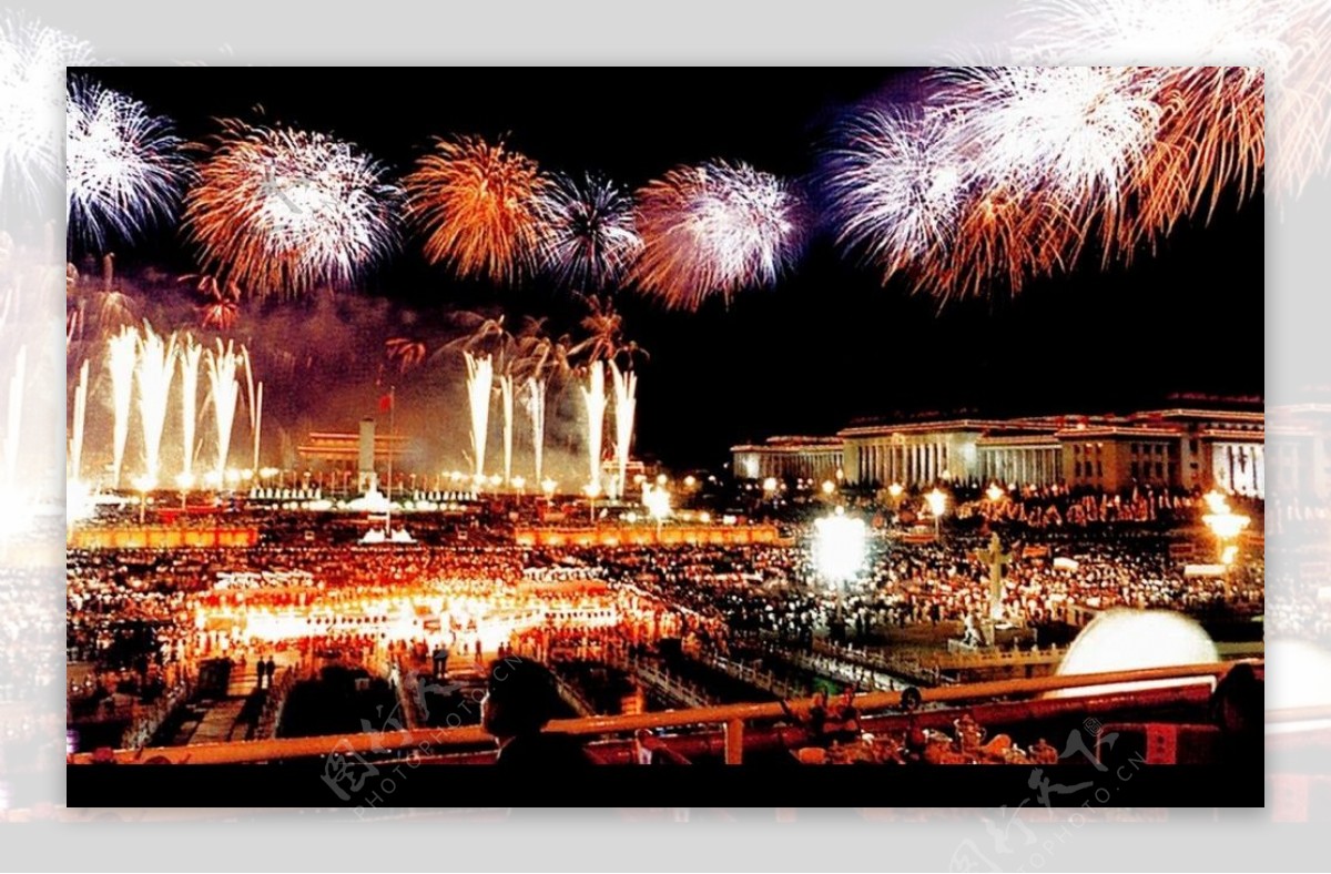 国庆45周年庆典时的天安门之夜图片