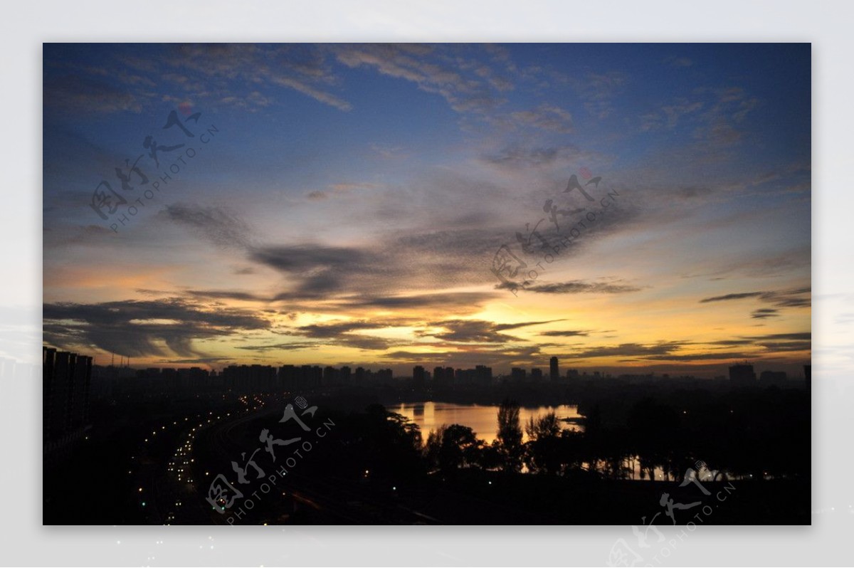 新加坡黄昏天空图片