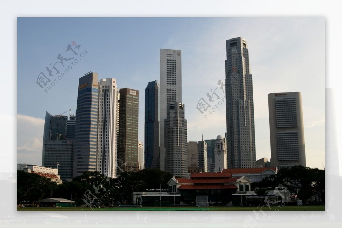 新加坡鳞次栉比的高楼图片