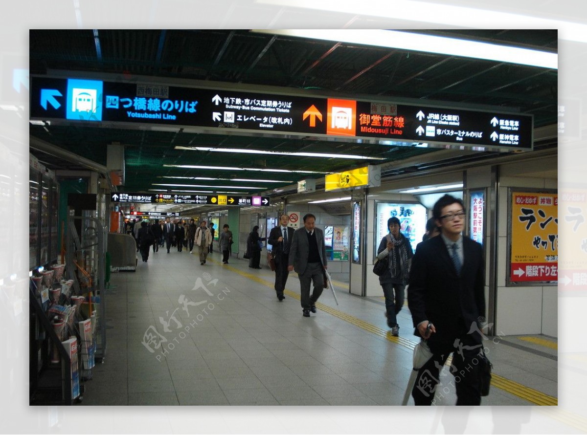 日本大阪地铁站出入口图片