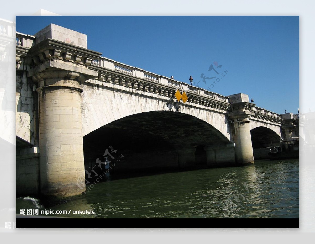 塞纳河上的桥图片