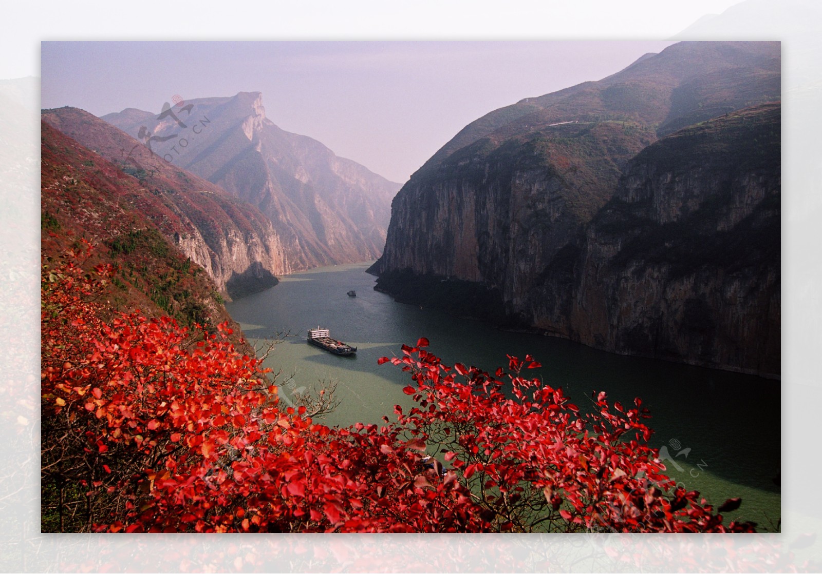 瞿塘峡红叶图片