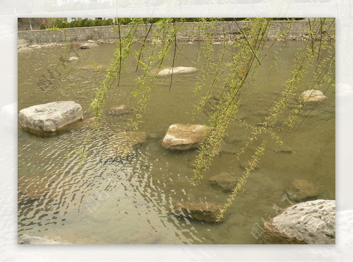 潭水风景图片