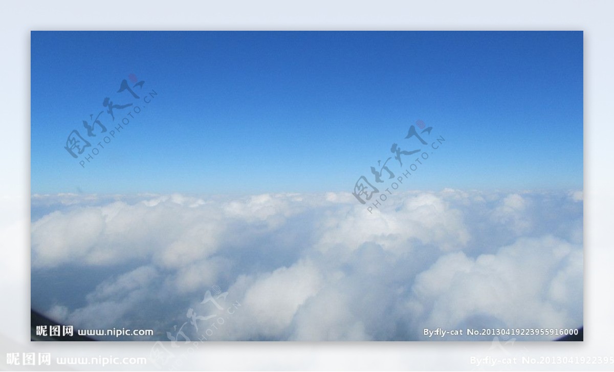飞机内拍白云图片