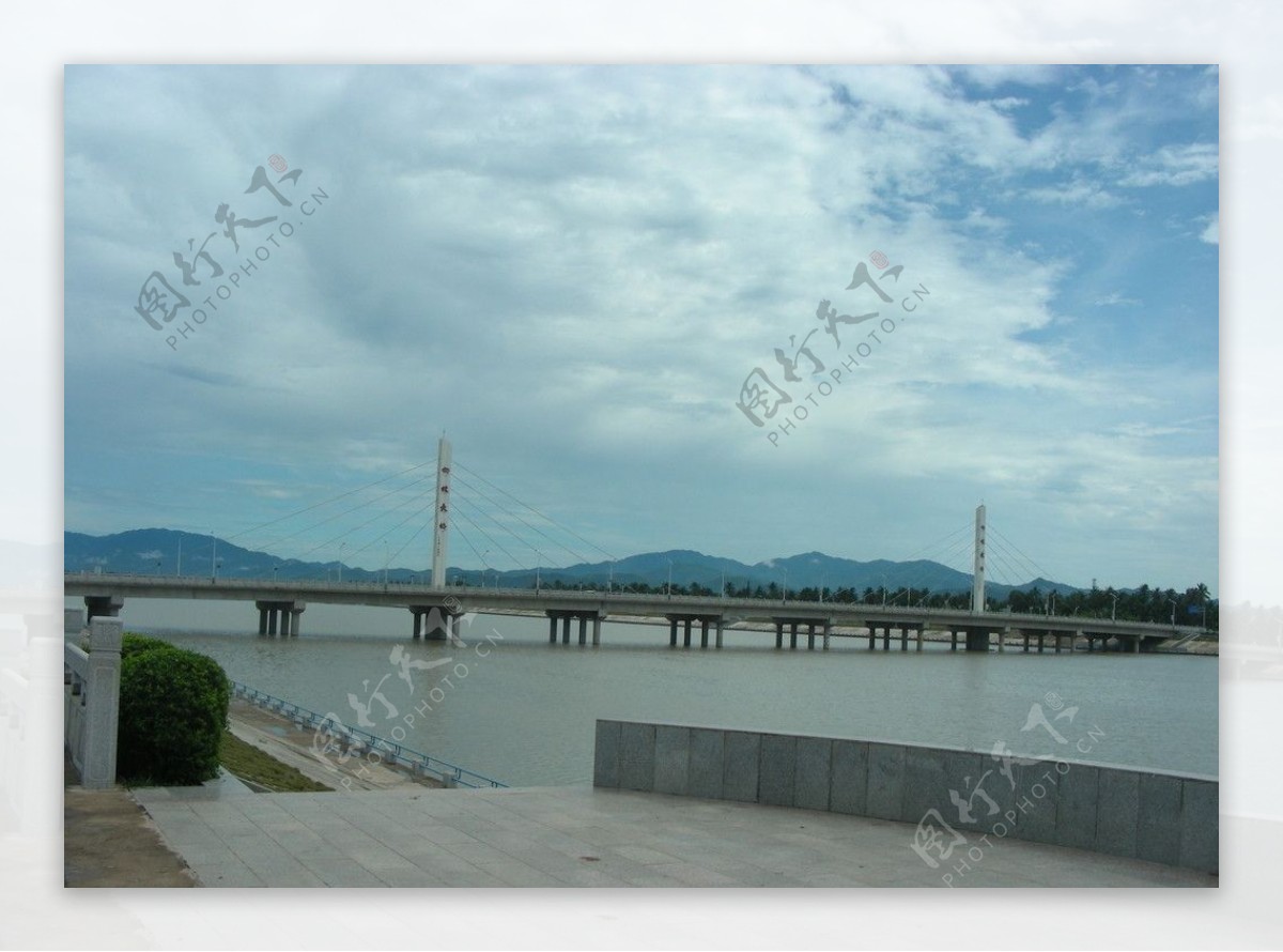 椰林大桥图片