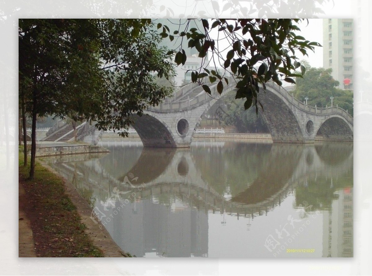 吉首大学风雨桥图片