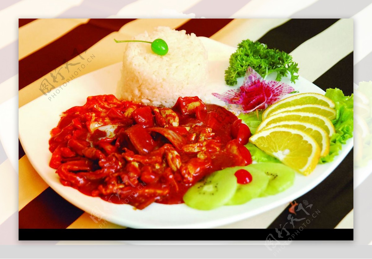 红咖喱牛肉饭图片