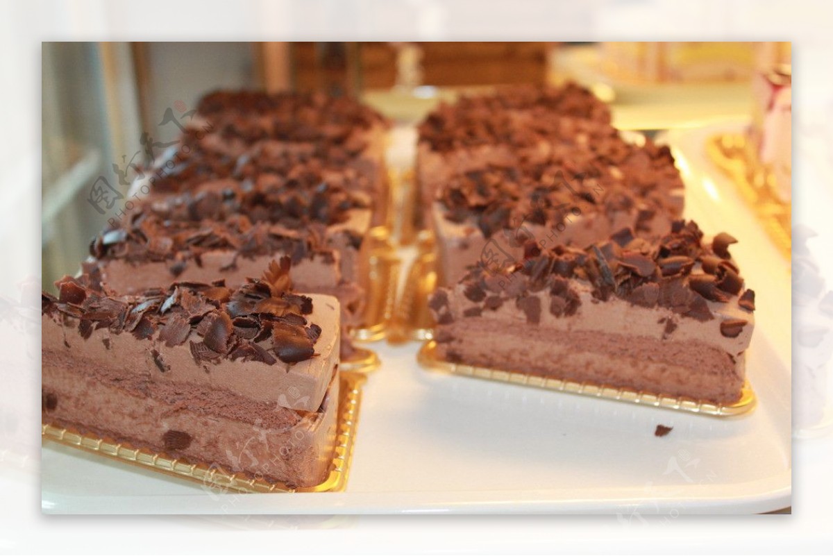 巧克力慕斯奶油蛋糕图片