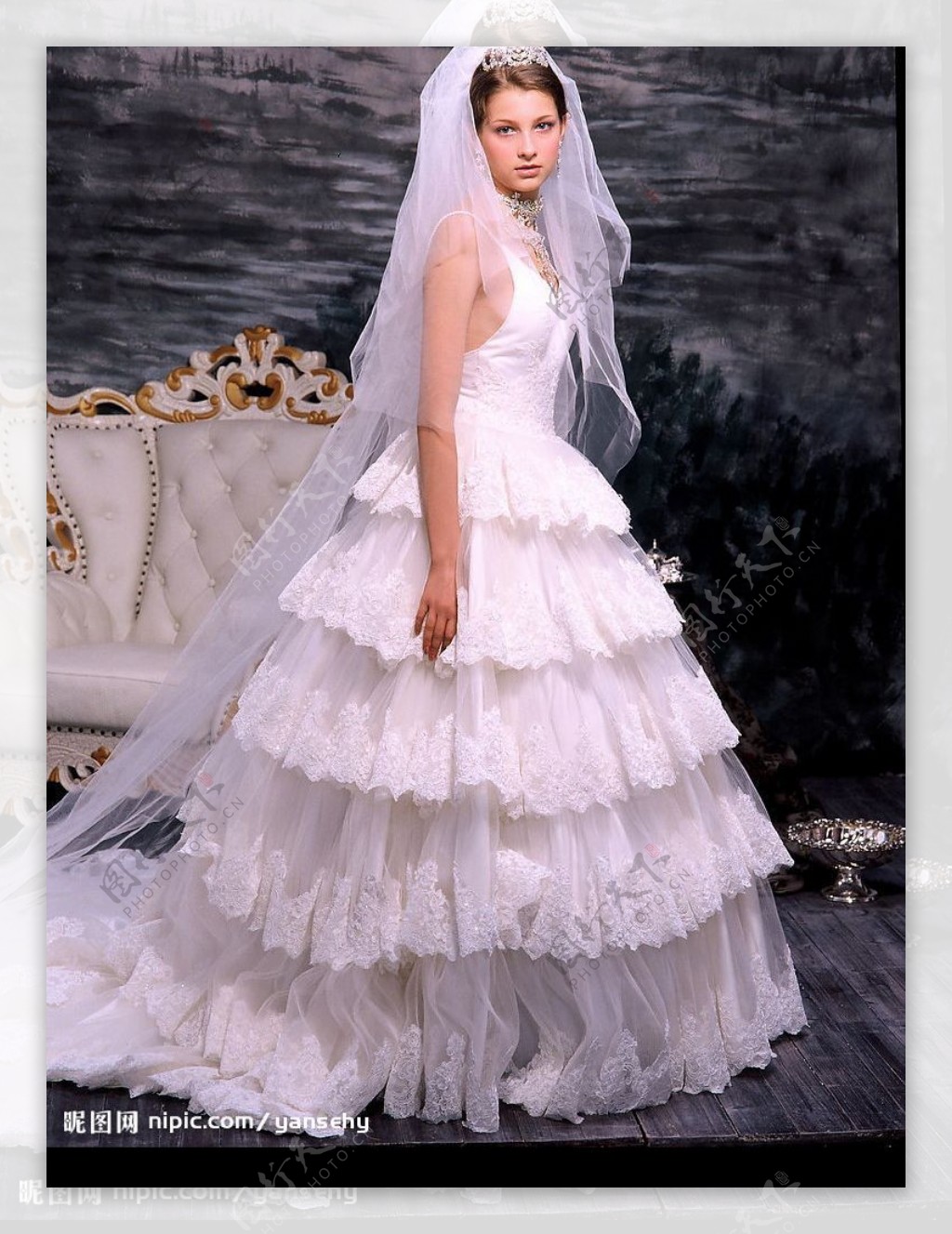 西式婚纱新娘图片